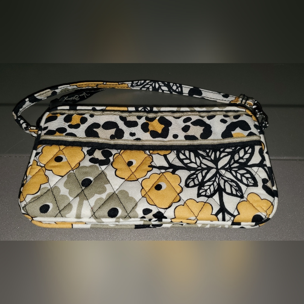 Vera Bradley Go Wild Wristlet EUC